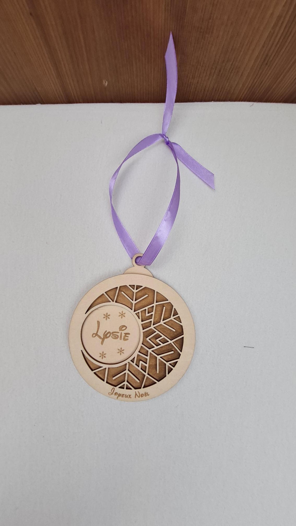 Boule de Noël 2D Plate en Bois 11cm | Flocon Duo | Gravure Personnalisée