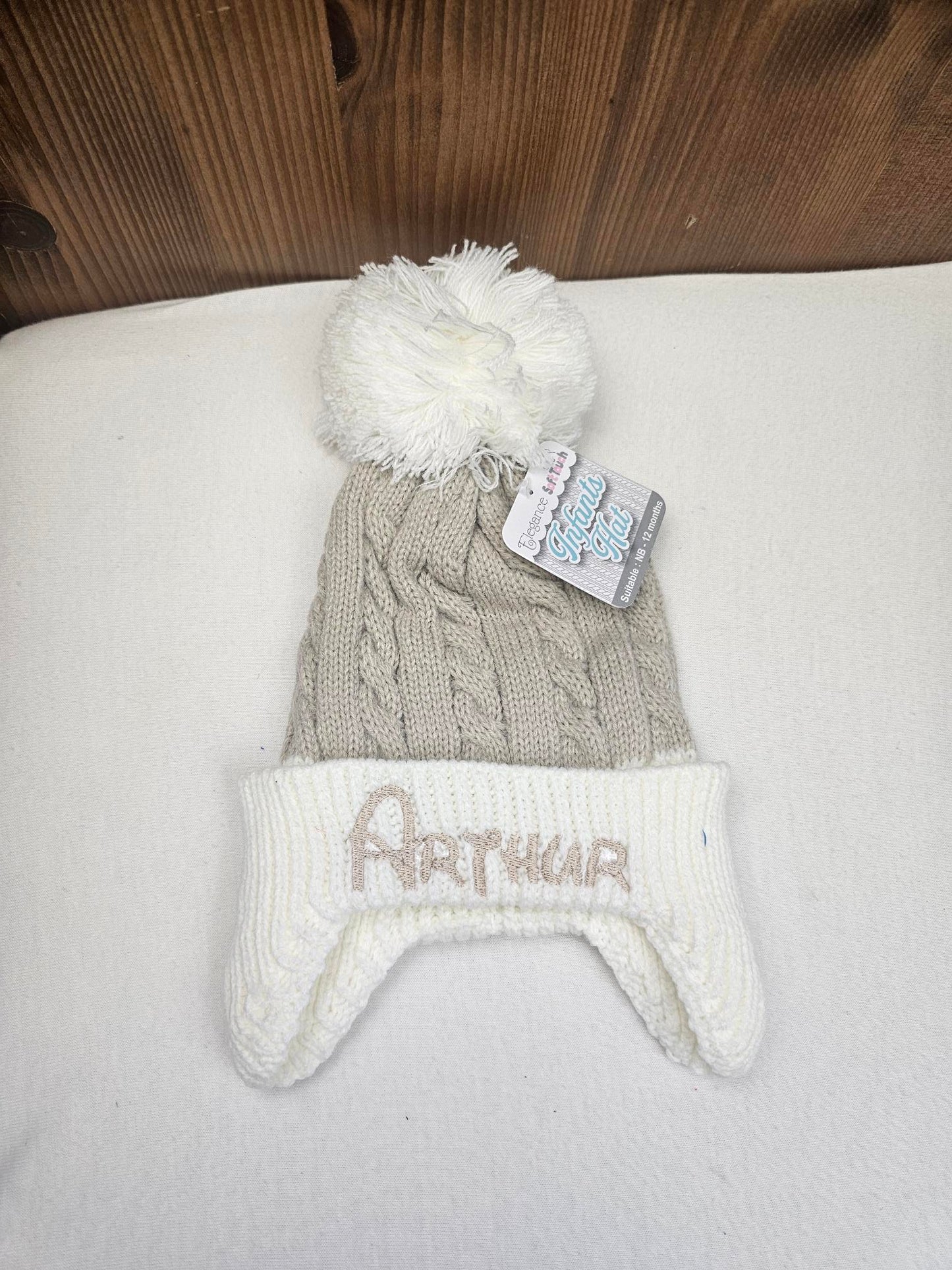 Bonnet Pompon Couvre Oreilles Café | 0 à 12 mois | Avec Prénom Brodé