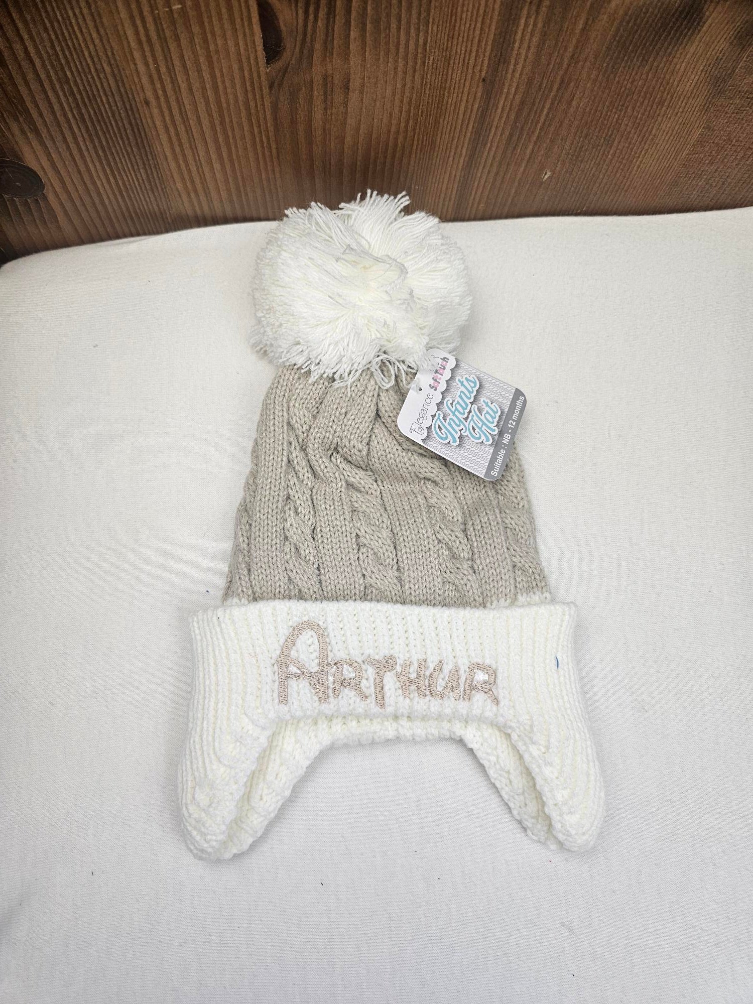 Bonnet Pompon Couvre Oreilles Café | 0 à 12 mois | Avec Prénom Brodé