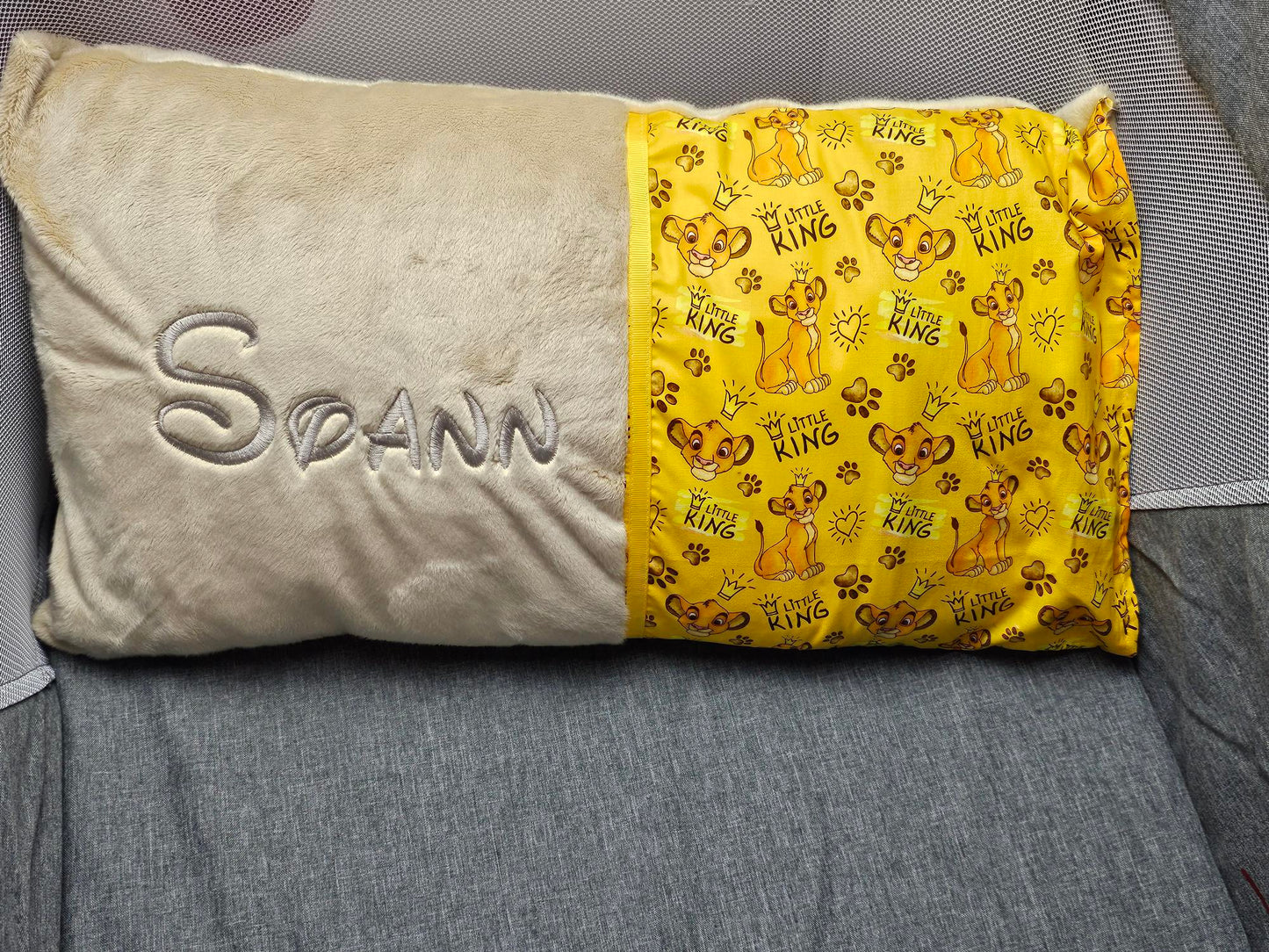 Créez Votre Coussin décoratif pour chambre d'enfant | Lisse | 50cm x 30cm