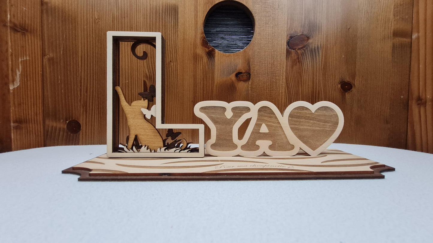 Prénom avec lettre 3D en bois | Avec pied à poser | A personnaliser | 10cm x 29cm - Calincaline.be