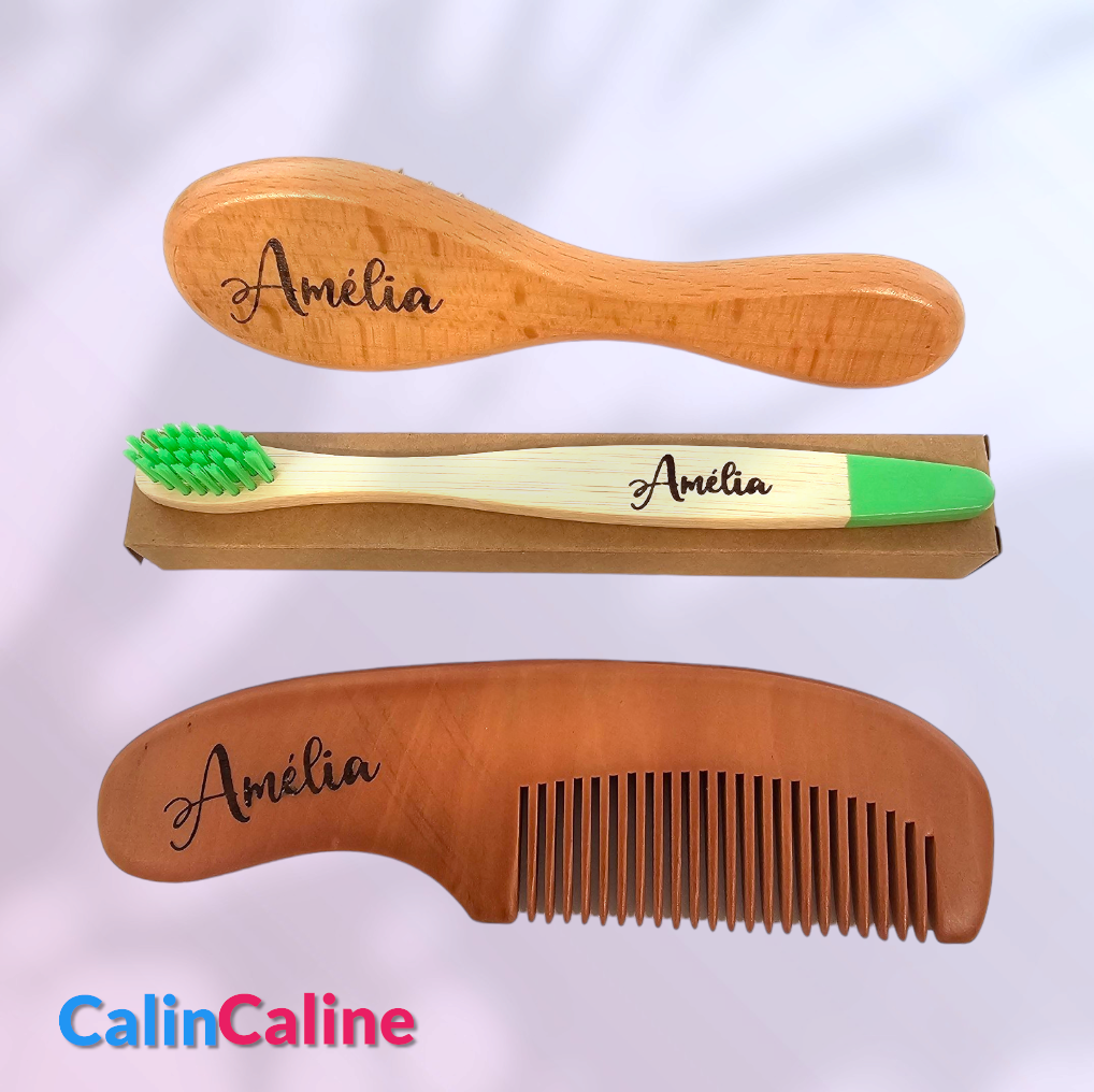 Trousse de toilette + Peigne et Brosse + Brosse à dents + Lingettes et Gants | A Personnaliser
