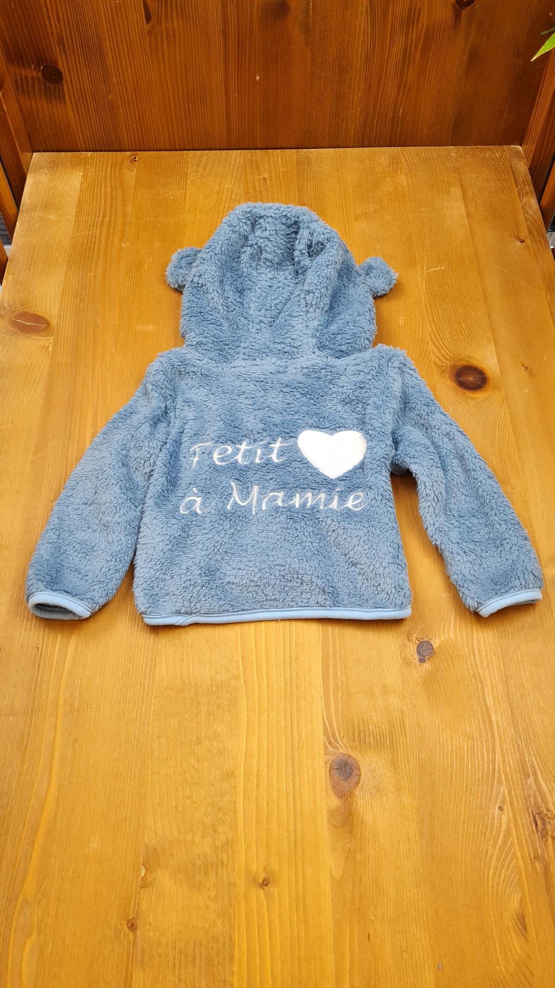 Veste Polaire Enfant -Bleu Jeans- | Message Brodé | De 6 à 18 mois - Calincaline.be