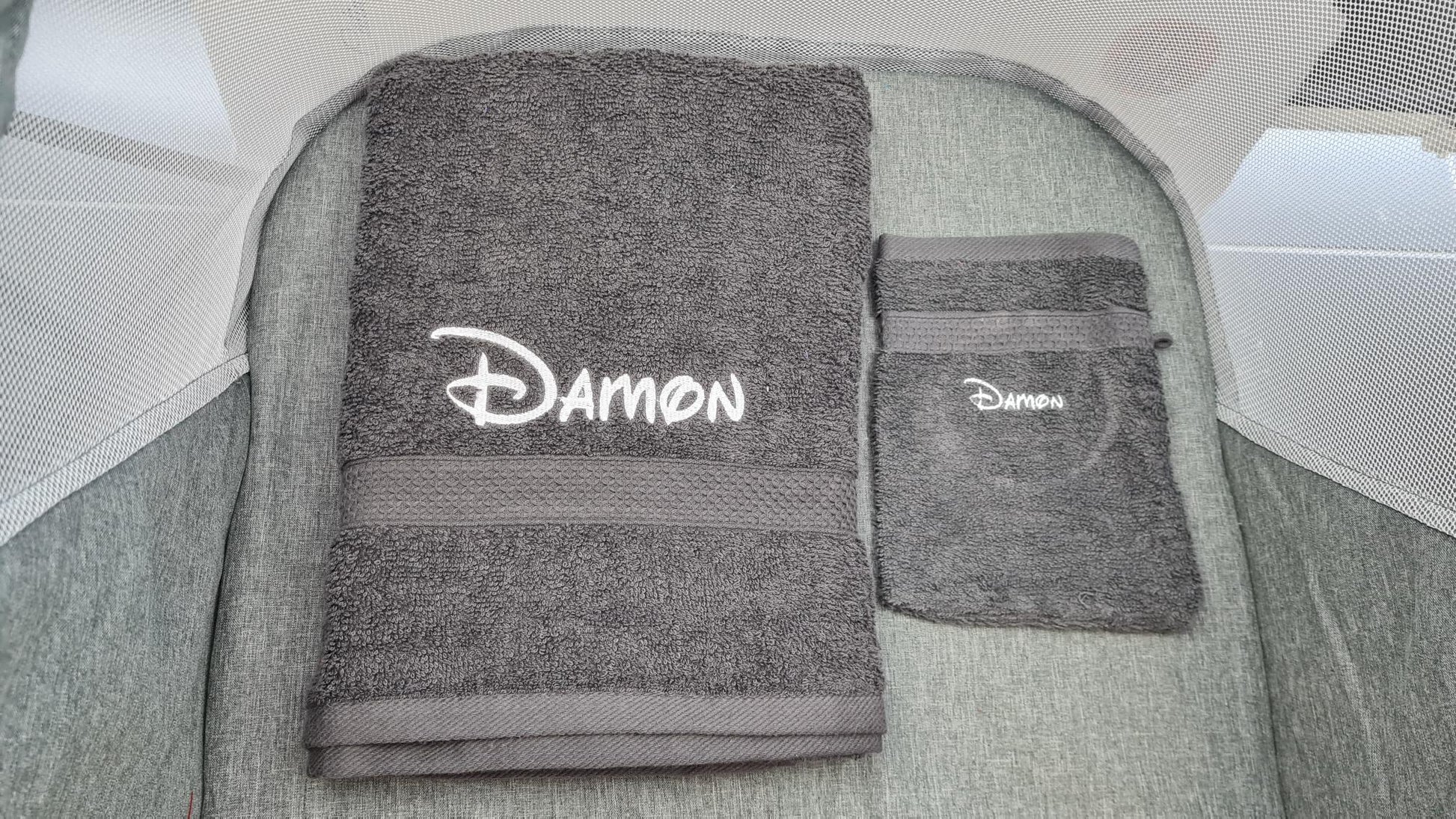 Ensemble Drap de bain + Gant de toilette assorti | Prénom Brodé | Anthracite