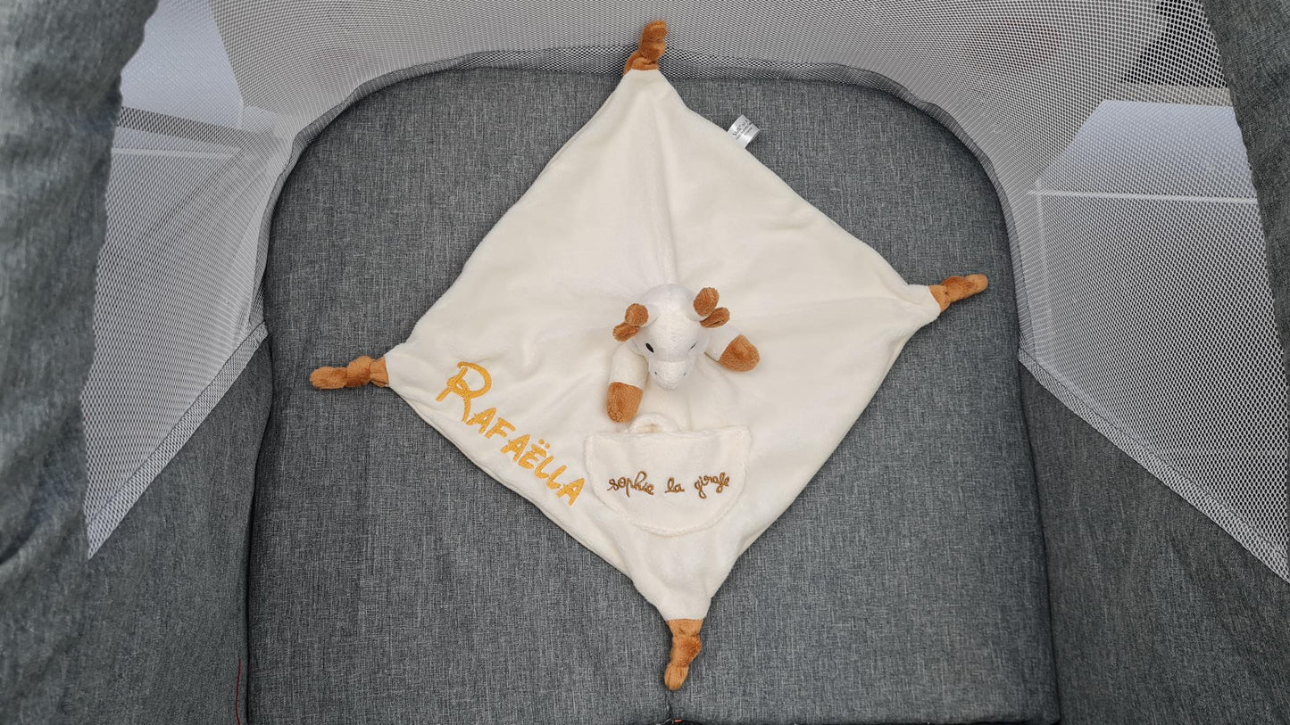 Doudou Sophie la Girafe avec Attache Sucette - Personnalisé avec prénom - Calincaline.be