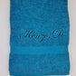 Ensemble Drap de bain + Gant de toilette assorti | Prénom Brodé | Aqua - Calincaline.be