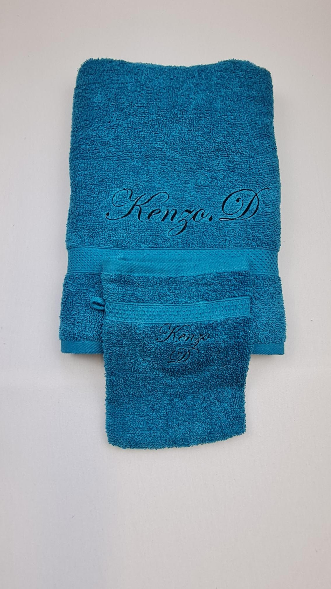 Ensemble Drap de bain + Gant de toilette assorti | Prénom Brodé | Aqua - Calincaline.be