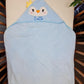Cape de bain Pingouin Bleu Ciel 0-3 ans | 80cm x 80cm | Prénom Brodé