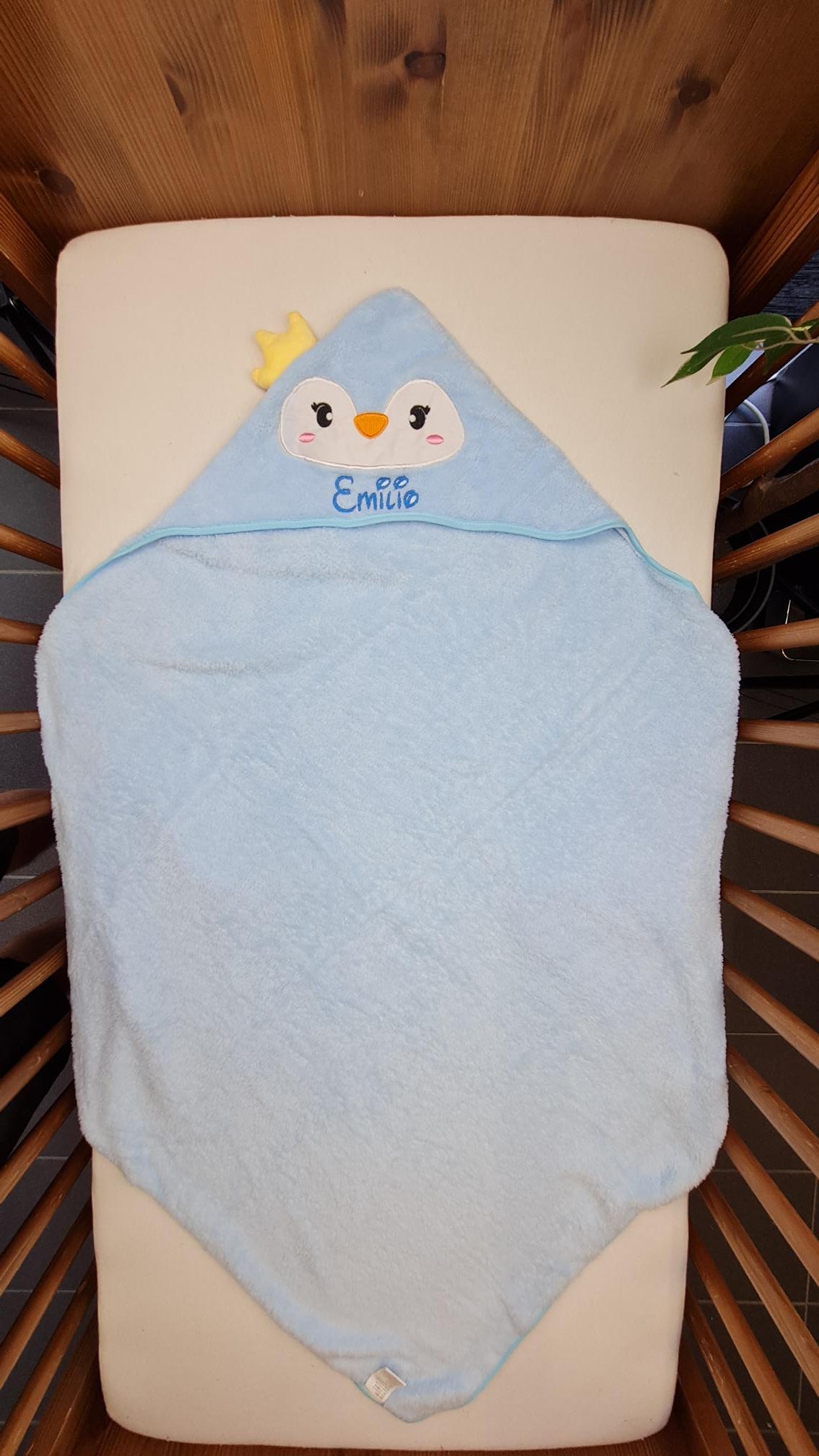 Cape de bain Pingouin Bleu Ciel 0-3 ans | 80cm x 80cm | Prénom Brodé