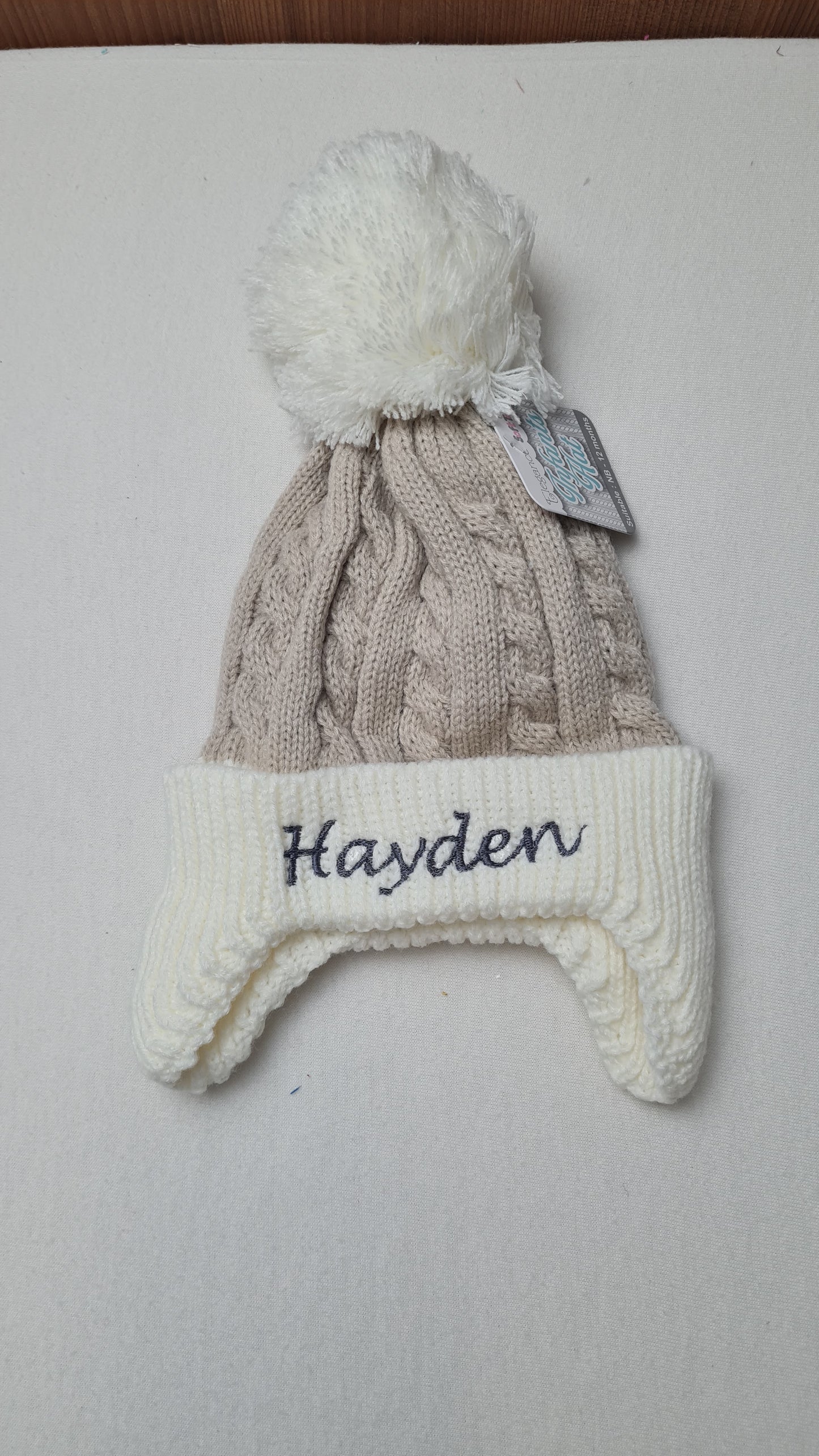 Bonnet Pompon Couvre Oreilles Café | 0 à 12 mois | Avec Prénom Brodé