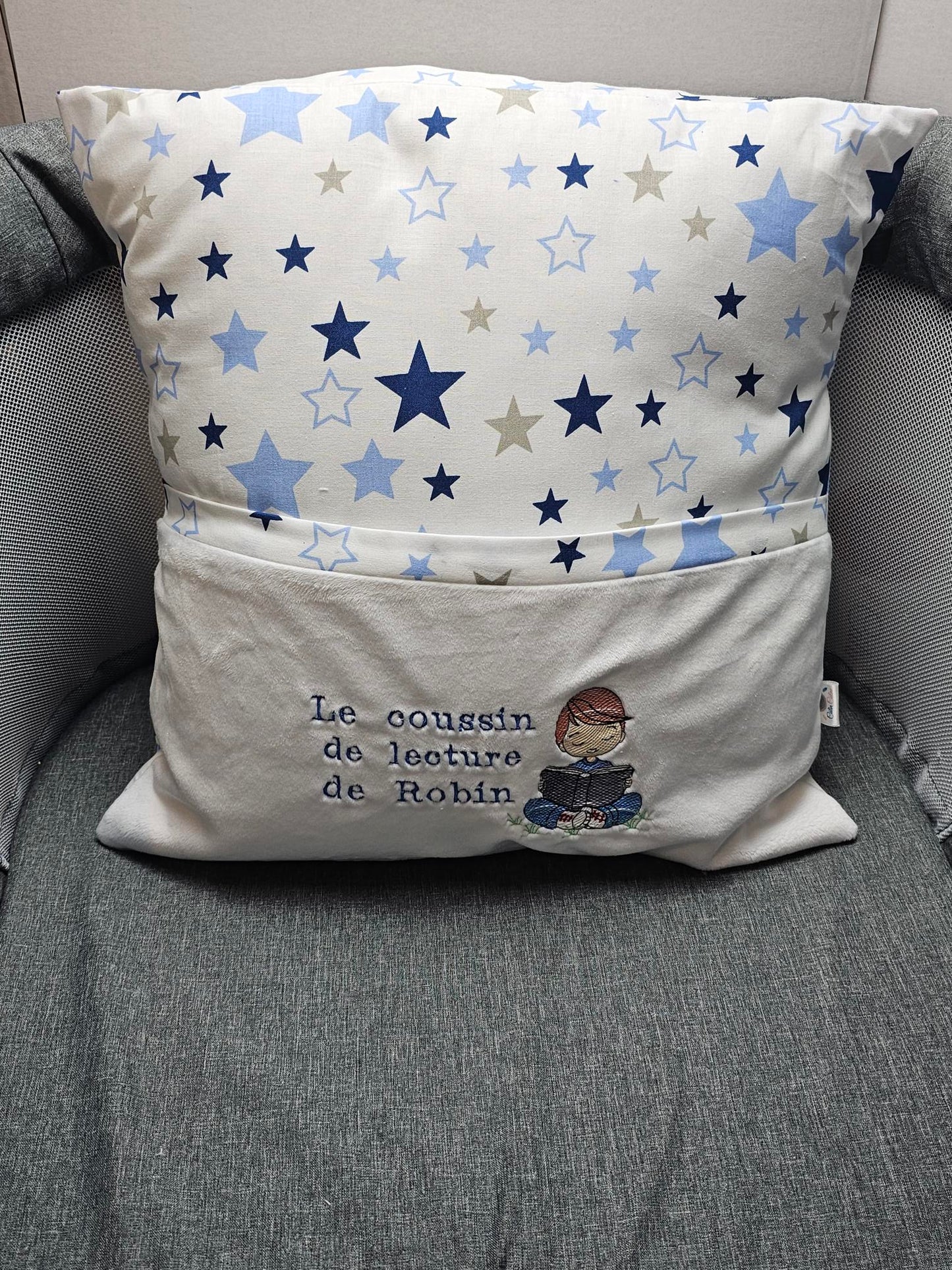 Coussin de lecture garçon personnalisé