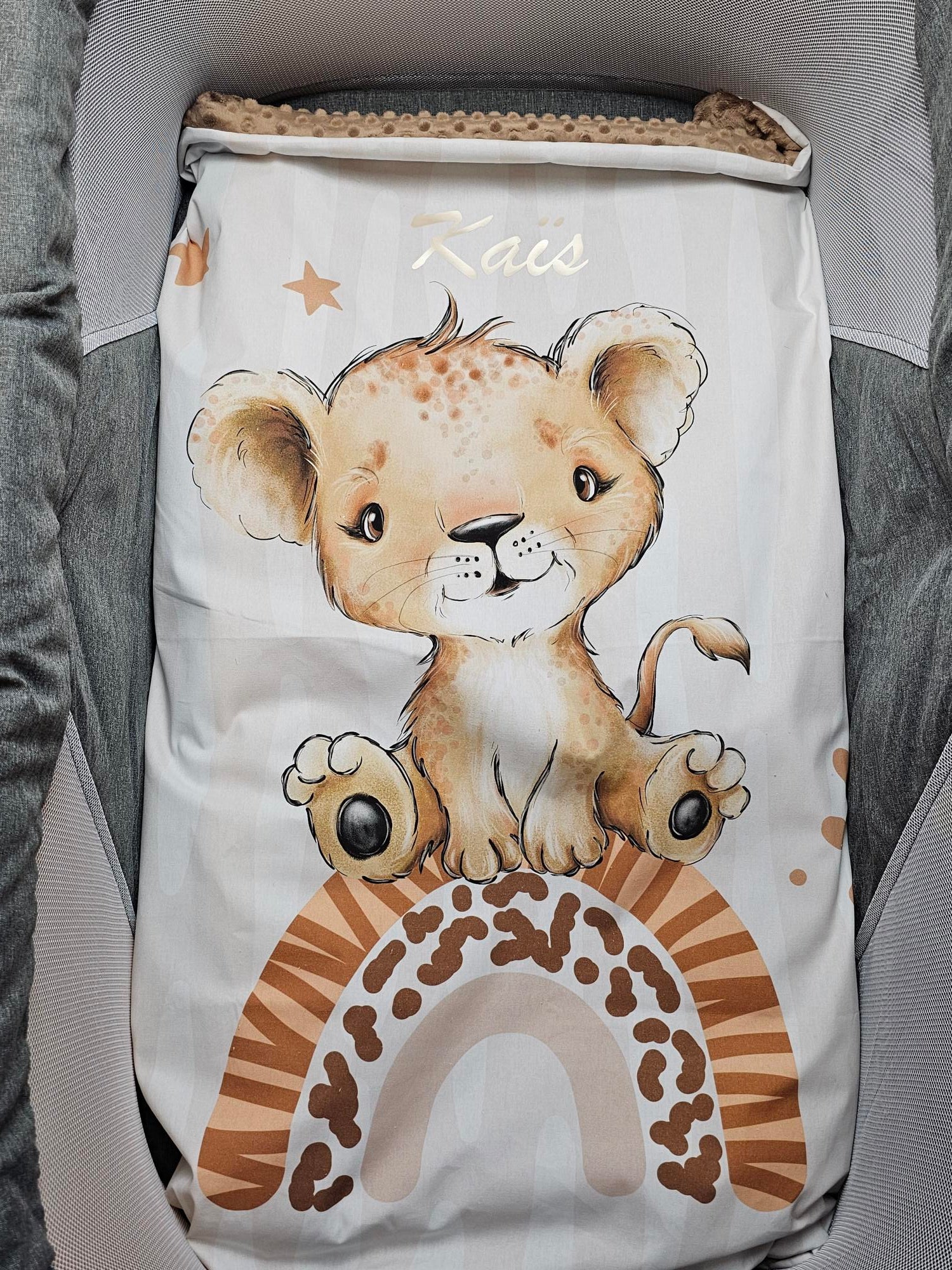 Couverture Plaid Bébé Lion | 70cm x 95cm | Couleur minky au choix