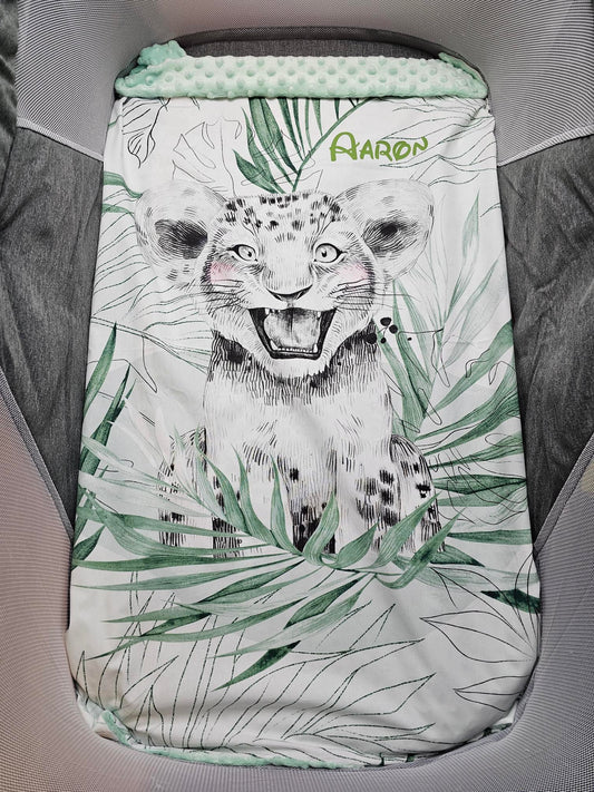 Couverture Plaid Bébé Lionceau Vert | 70cm x 95cm | Couleur minky au choix