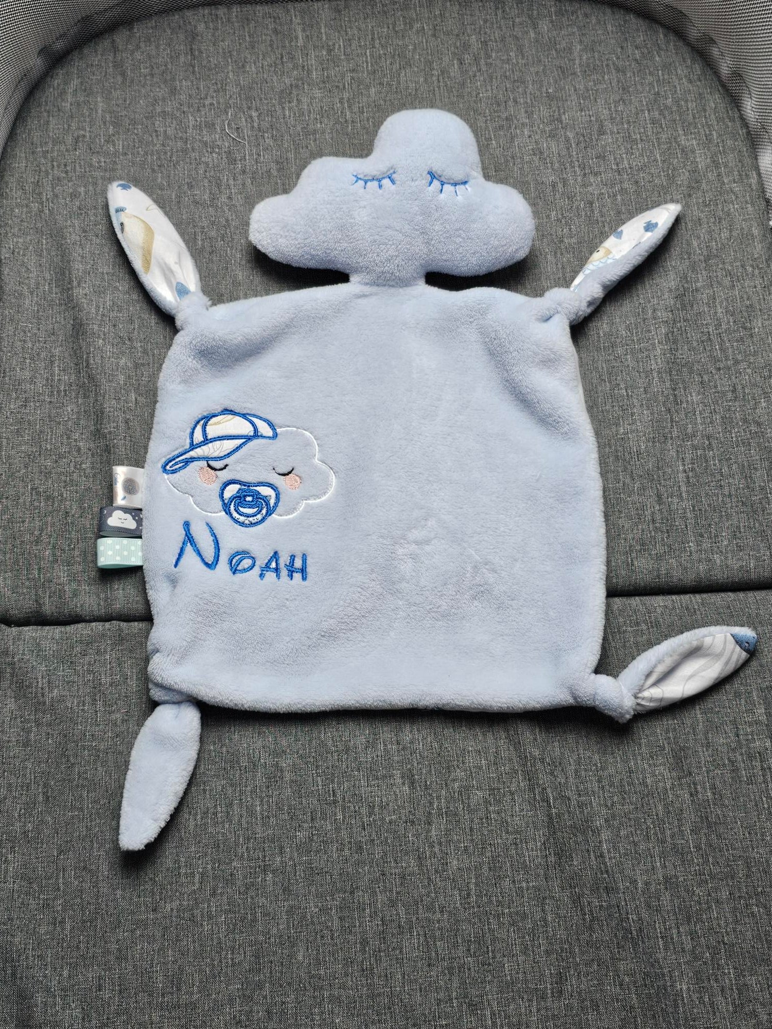 Doudou Nuage Garçon avec prénom brodé | Coton Polaire | A personnaliser