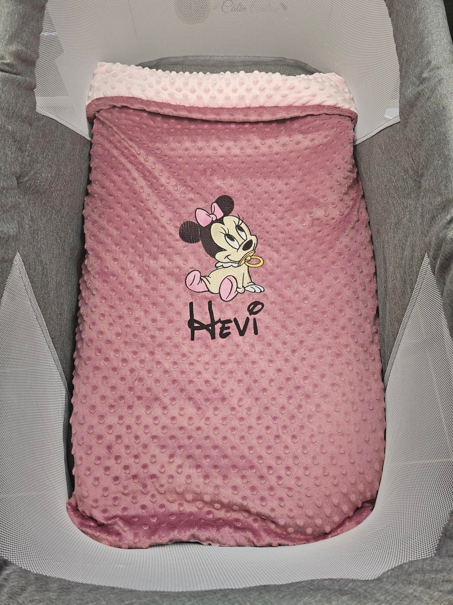 Crea tu manta de bebé bordada de 75 cm x 100 cm | Modelo de niña doble Minky
