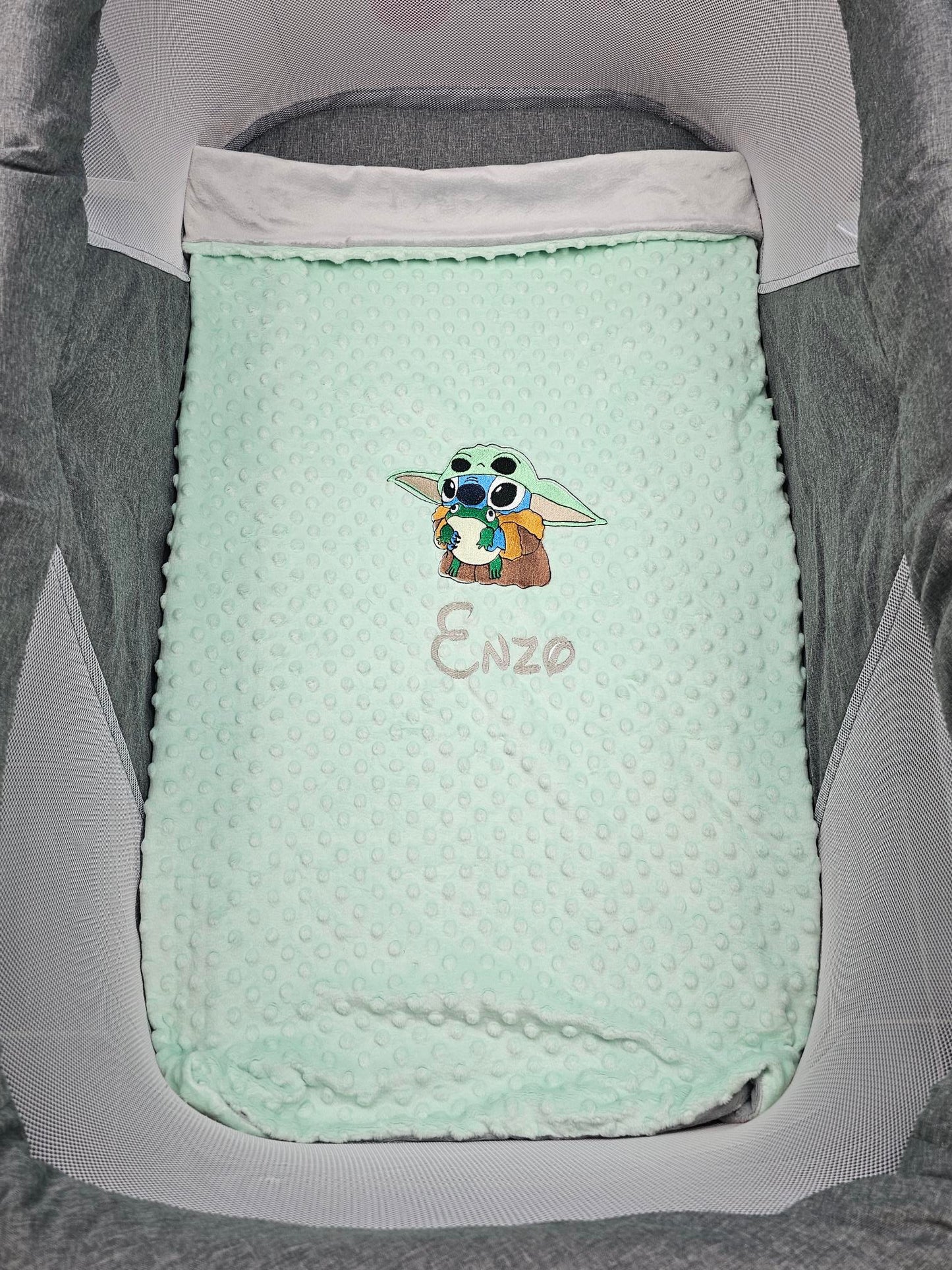 Manta de bebé con bordado personalizado - Modelo niño - Calincaline.be