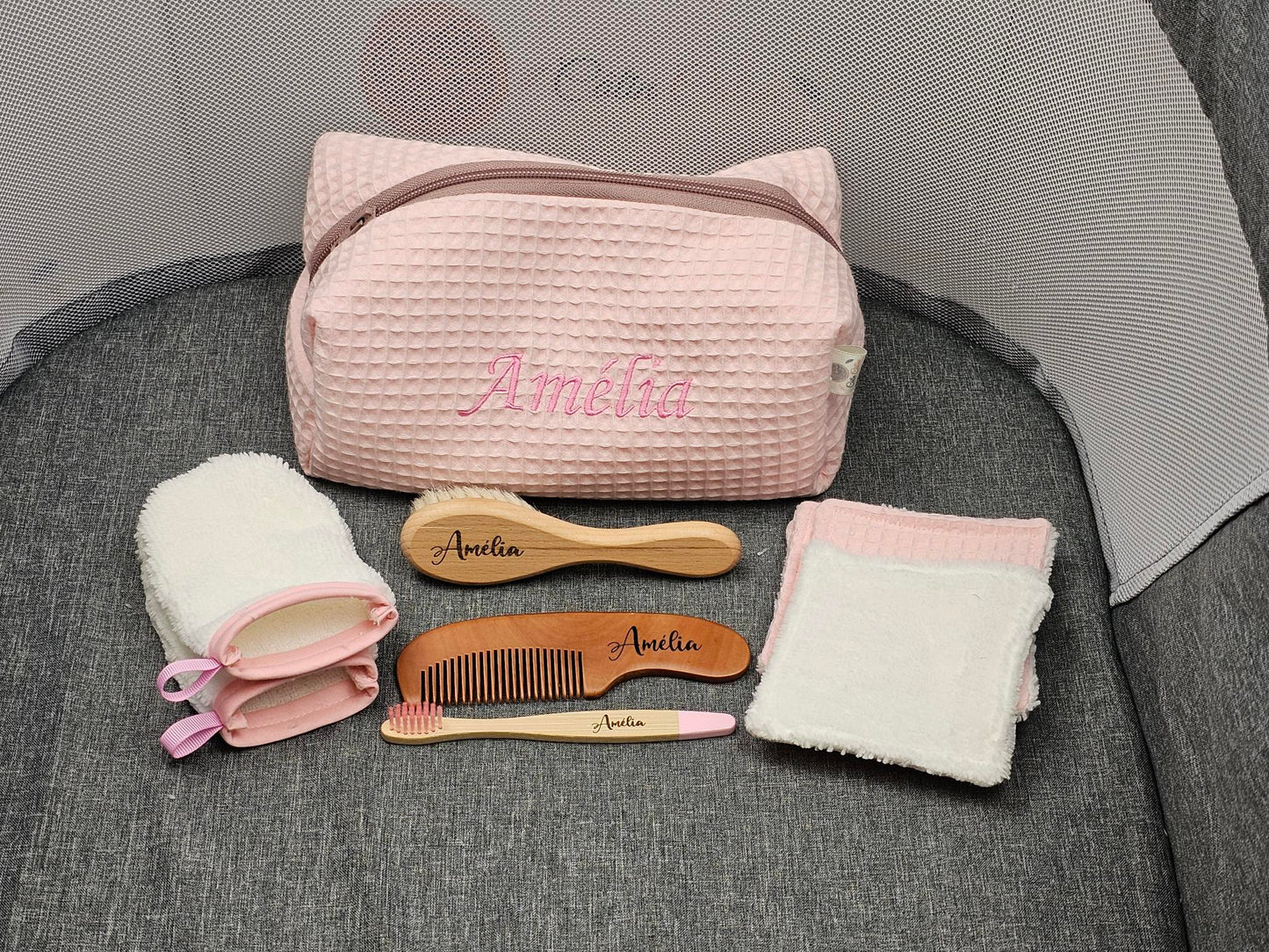 Personalized children's toiletry bag with engraved accessories