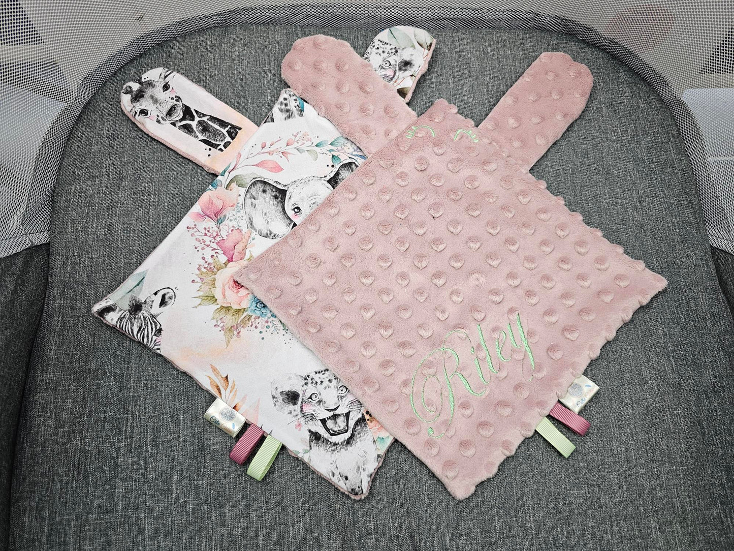 Créez Votre Doudou Carré Personnalisé | Fille | 25cm x 25cm