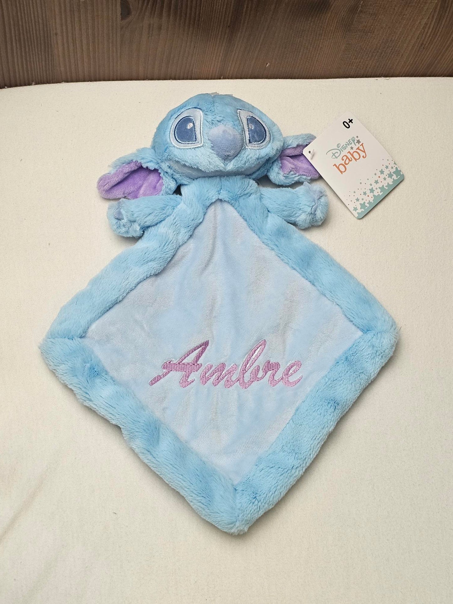 Doudou Mouchoir Disney Stitch Bleu Pastel 30cm Flopsie | Avec prénom brodé