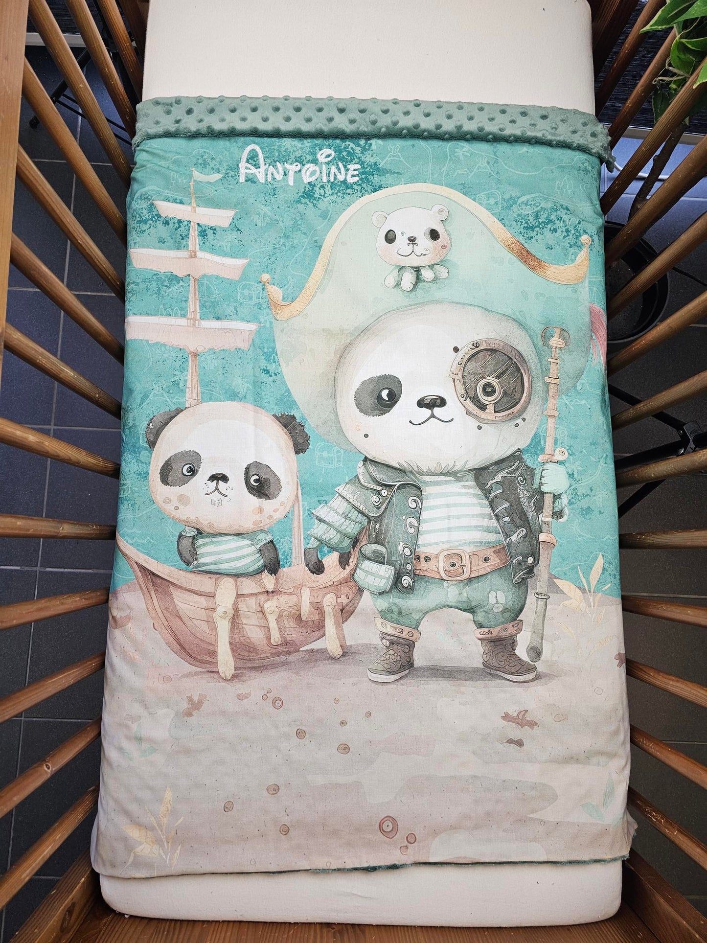 Couverture Plaid Panda Pirate | 70cm x 95cm | Couleur minky au choix