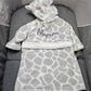 Peignoir bébé girafe personnalisé | Avec prénom brodé | 3 tailles - Calincaline.be