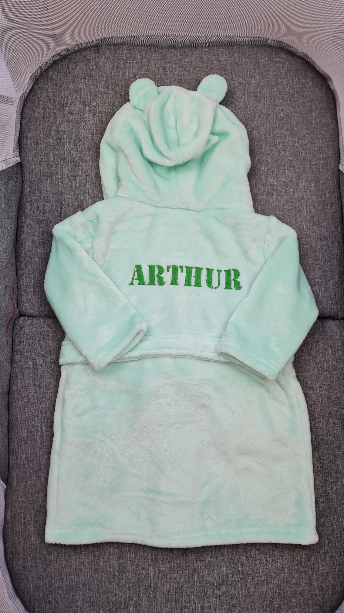 Peignoir enfant | Vert menthe | Personnalisé avec prénom | 3 tailles - Calincaline.be