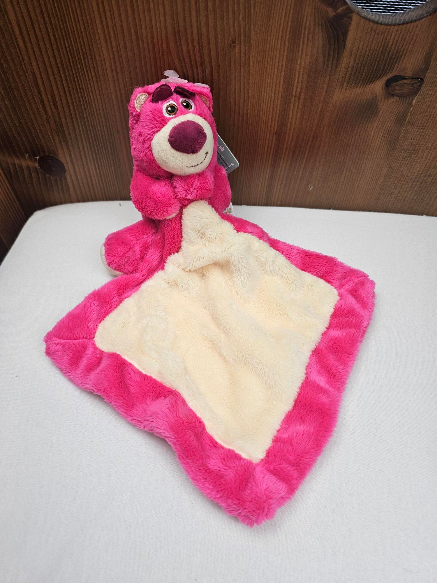 Doudou Mouchoir Disney Lotso L'Ours 20cm | Avec prénom brodé
