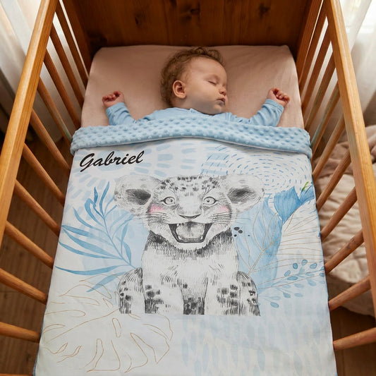 Couverture Plaid Lionceau Bleu Pastel | 70cm x 95cm | Couleur minky au choix