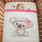 Couverture Plaid Bébé Koala Fille | 70cm x 95cm | Couleur minky au choix