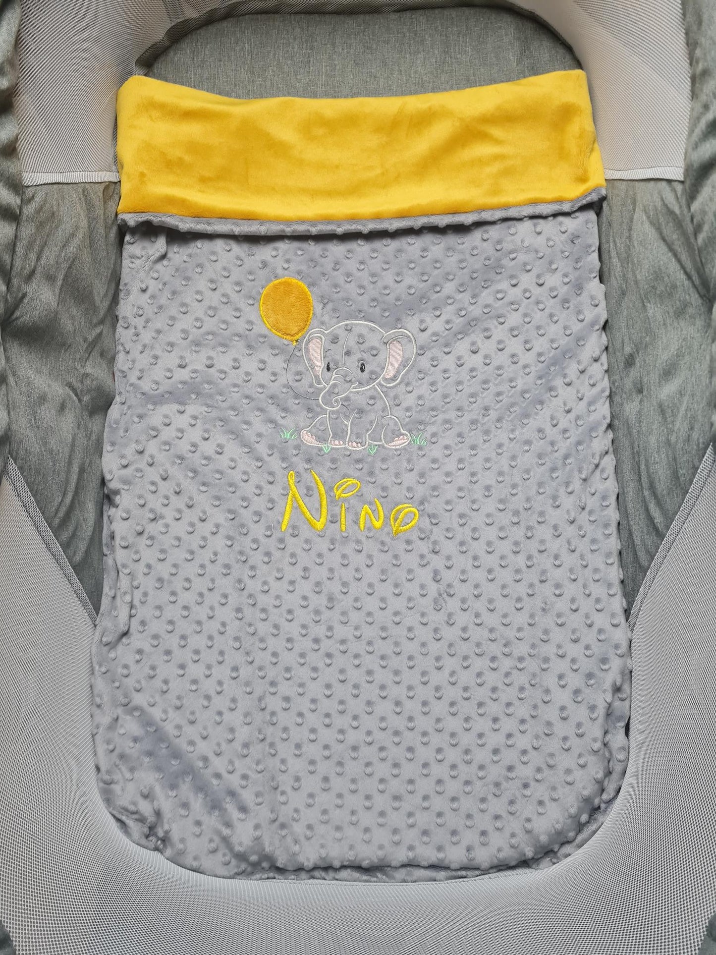 Baby blanket with personalized embroidery - Boy model